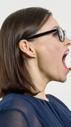 ai character: девушка 1 background