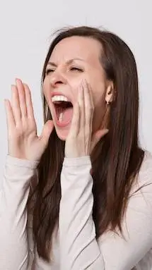 ai character: девушка 2 background