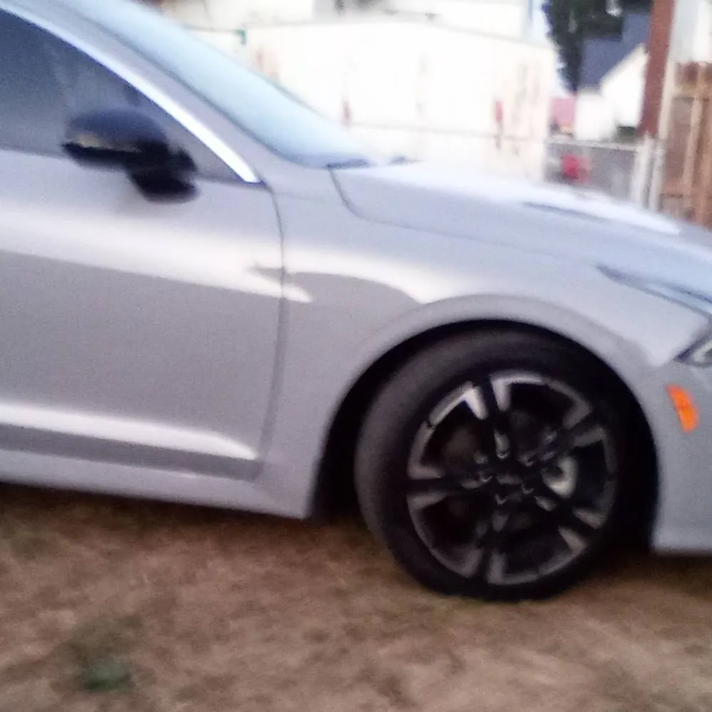 chat with ai character: kia car 