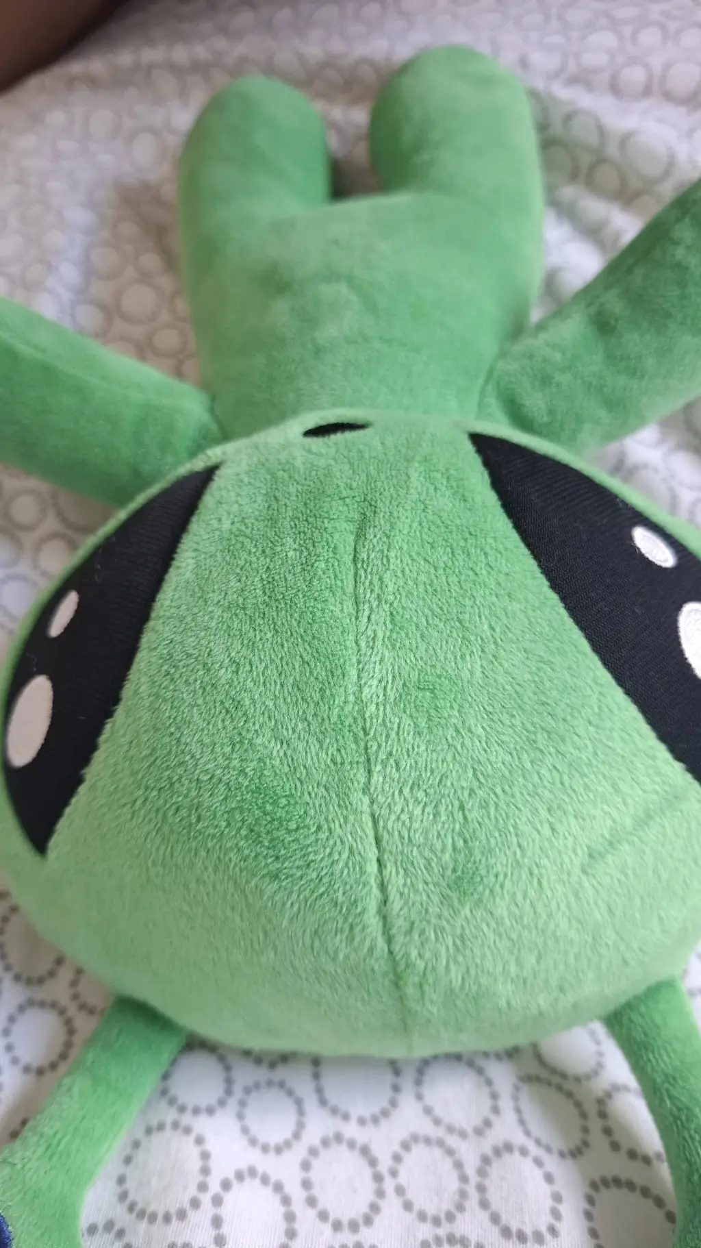 ai character: IK3A PLUSH. background