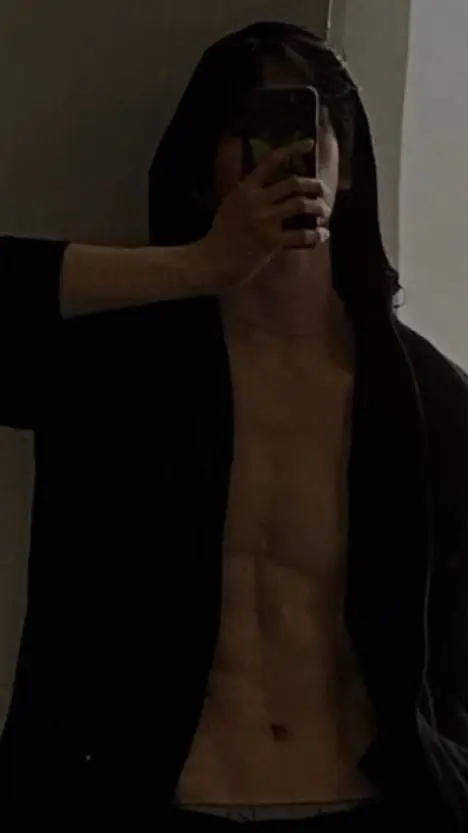 ai character: 🫦 Lukas 😈 background