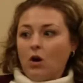 chat with ai character: Elara