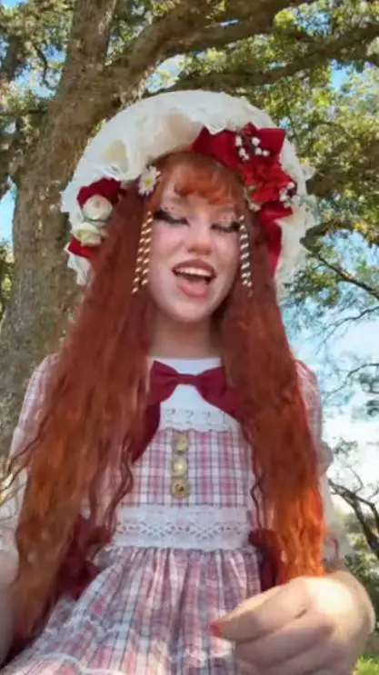 ai character: Luna background