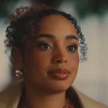 chat with ai character: Seraphina