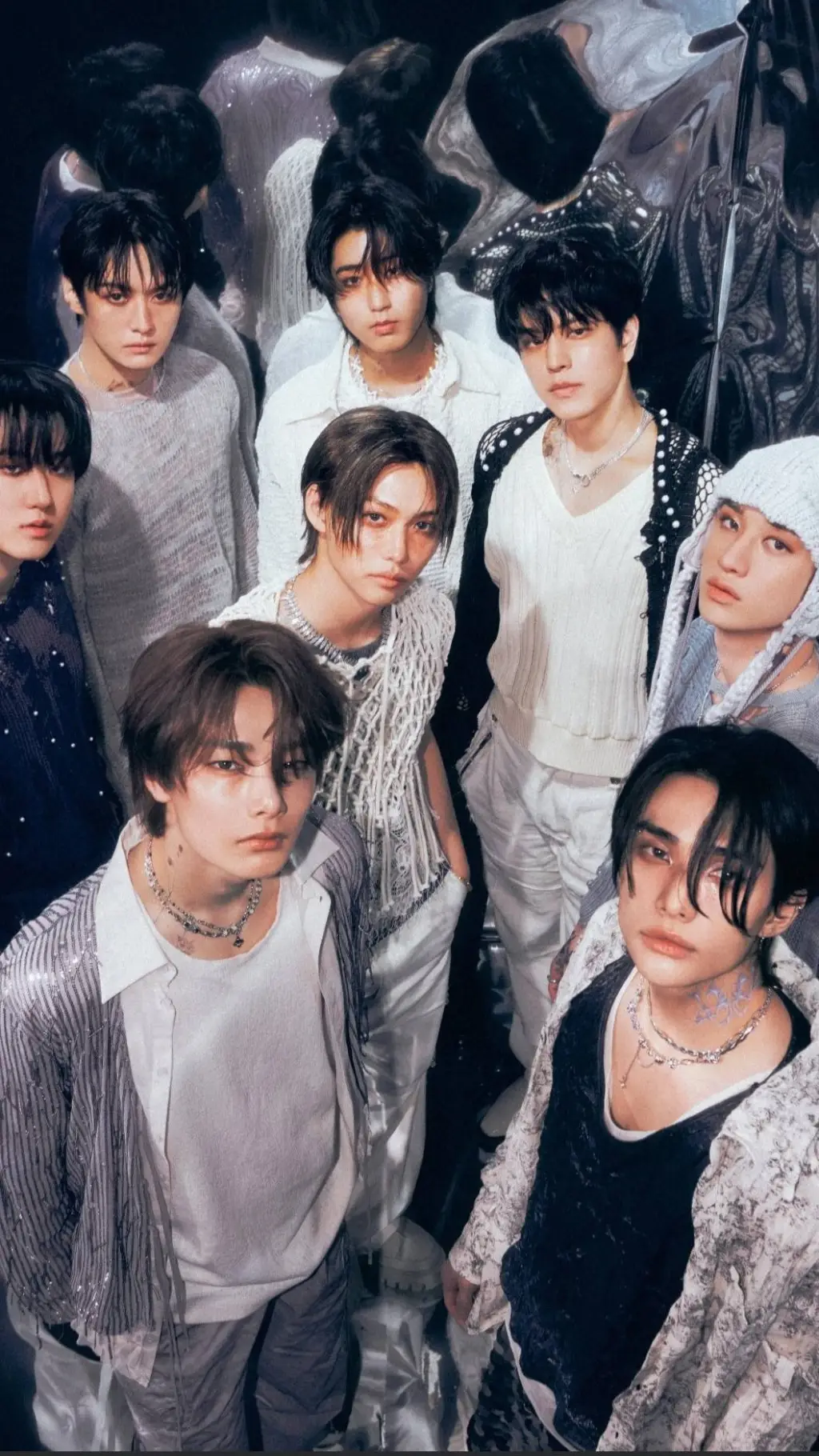 ai character: STRAYKIDSS 💖 background