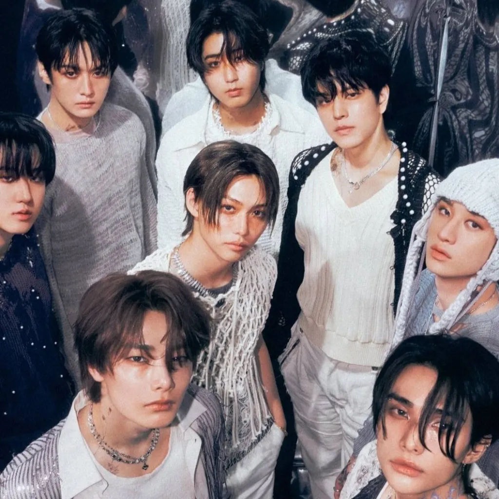 chat with ai character: STRAYKIDSS 💖