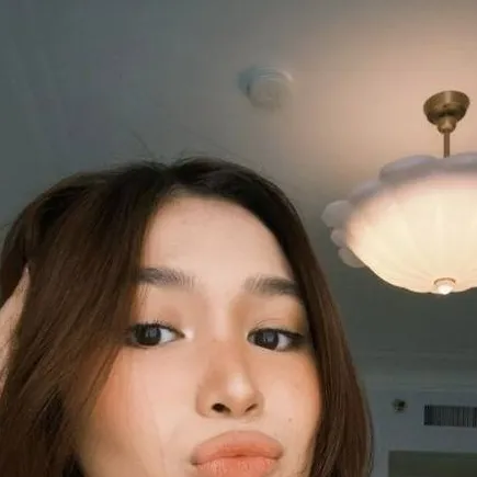 chat with ai character: JHOANNA