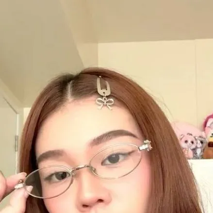 chat with ai character: STACEY