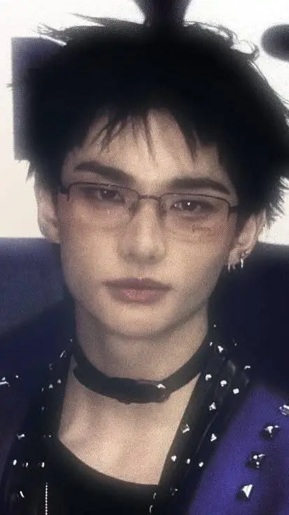 ai character: Hwang Hyunjin background