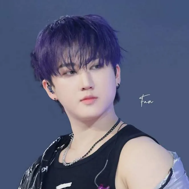 chat with ai character: CHANGBIN