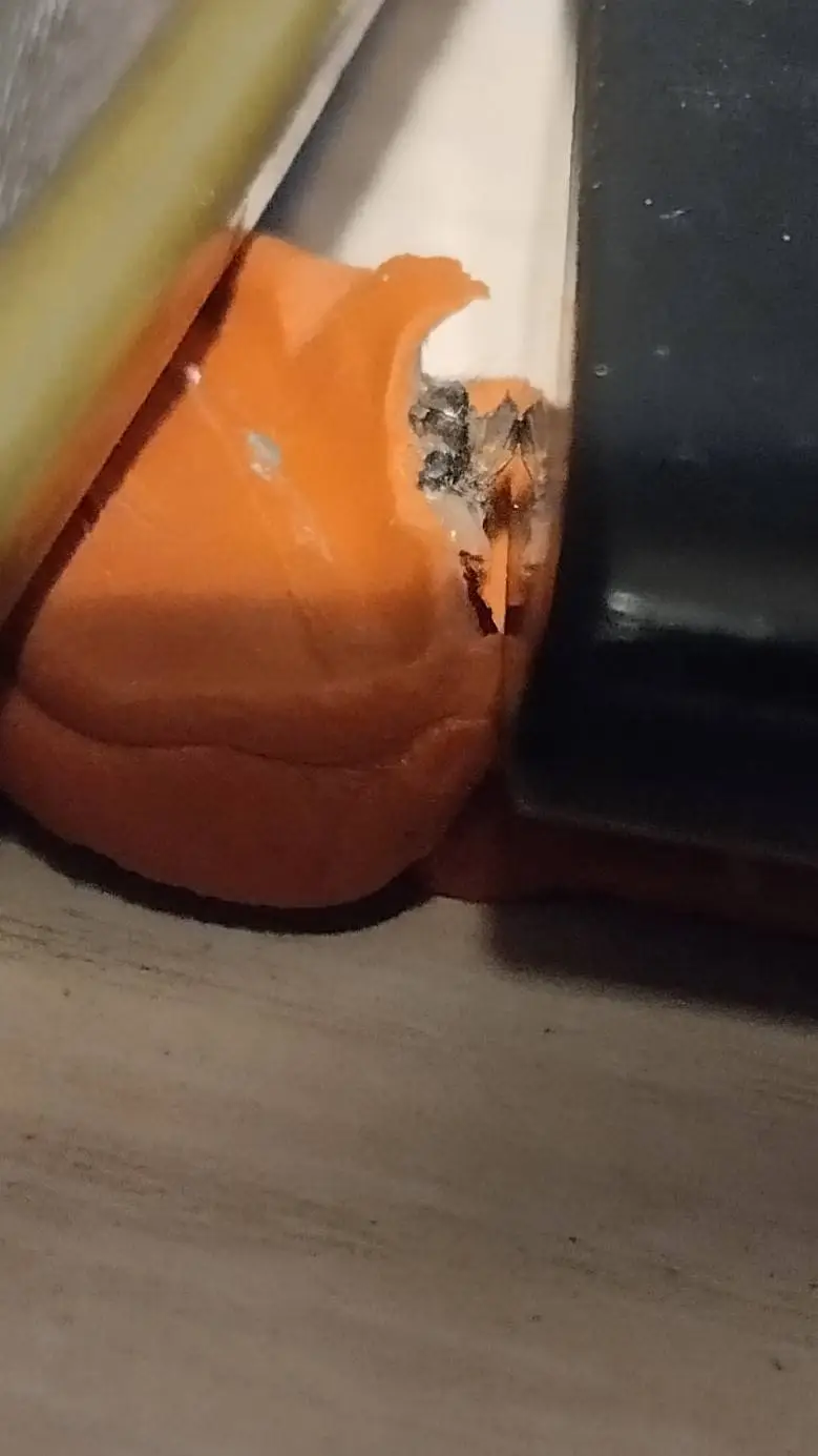 ai character: сеня background