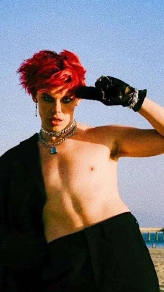 ai character: YUNGBLUD background