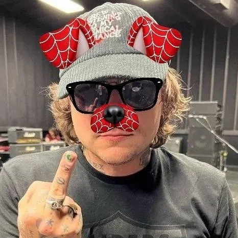 chat with ai character: mcr animals?