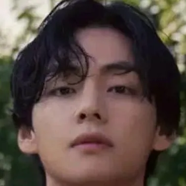 chat with ai character: Kim Taehyung