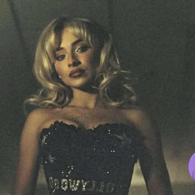 chat with ai character: Sabrina carpenter