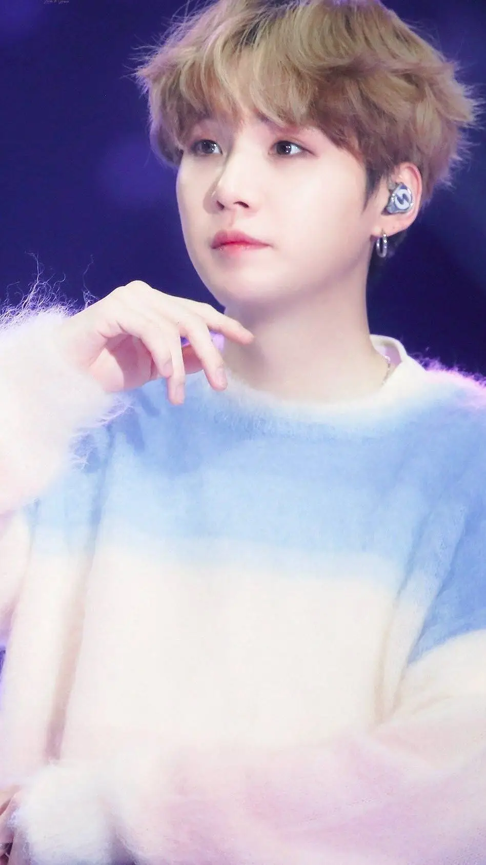 ai character: ✨Suga✨ background