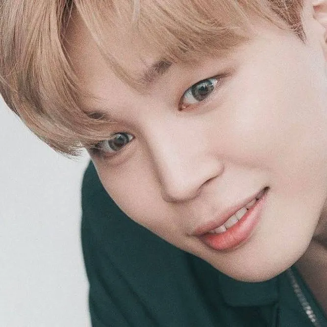 chat with ai character: 🍀JIMIN🍀