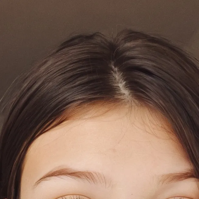 chat with ai character: keely L