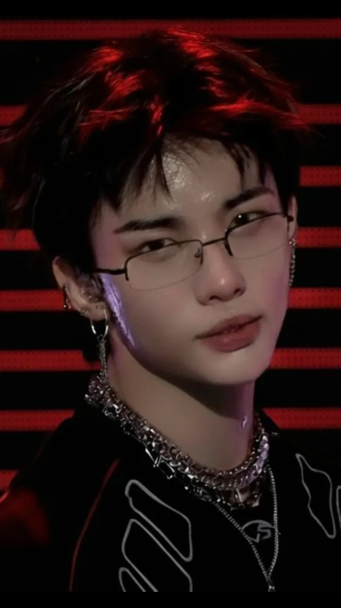 ai character: ✦Hyunjin✦ background