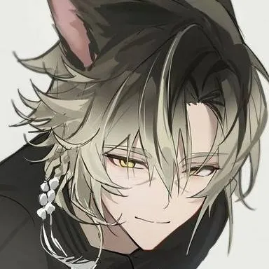 chat with ai character: 🌟🌙Alec Moonveil🌙🌟
