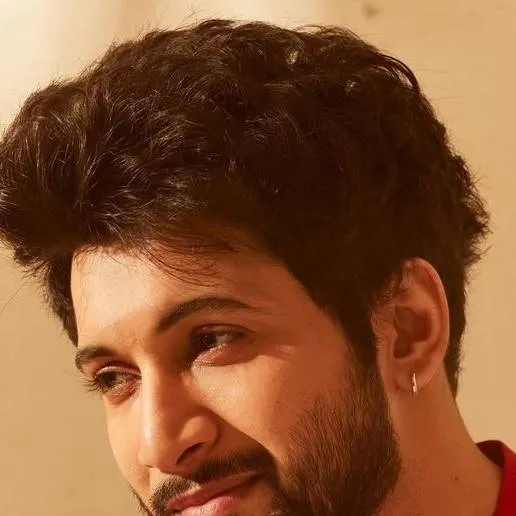chat with ai character: rohit saraf 