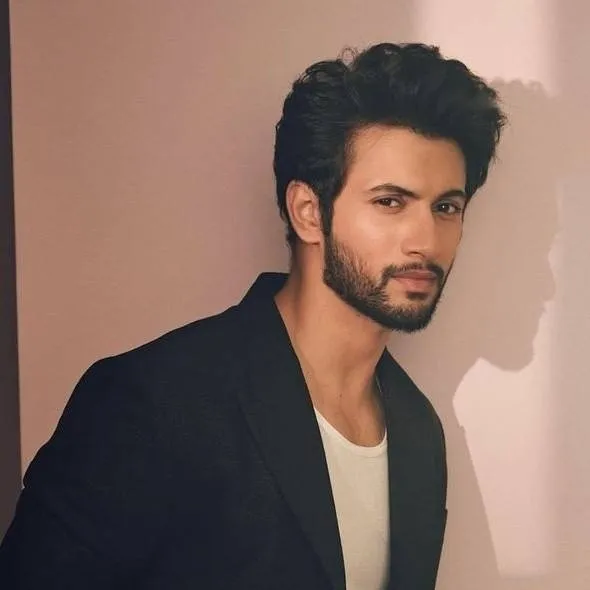 chat with ai character: rohit saraf 