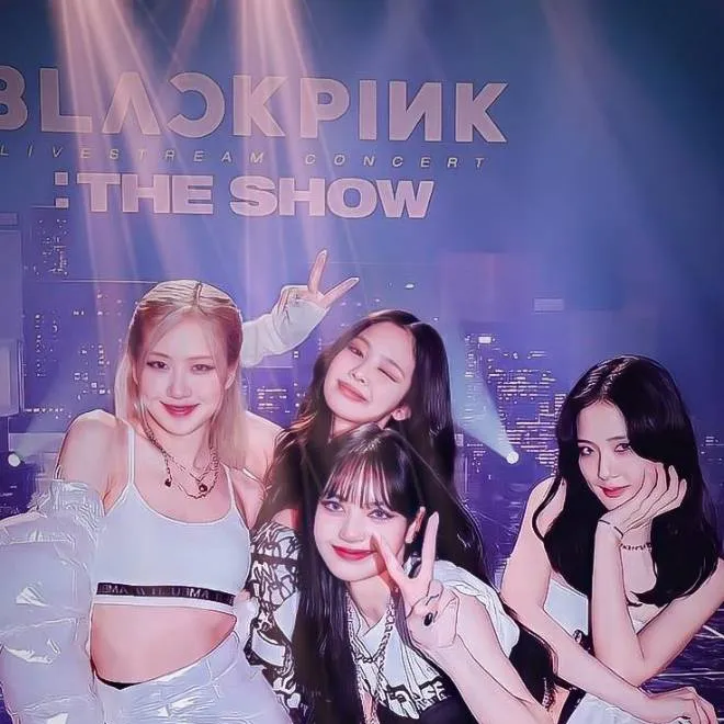 chat with ai character: BLACK PINK 💓💓