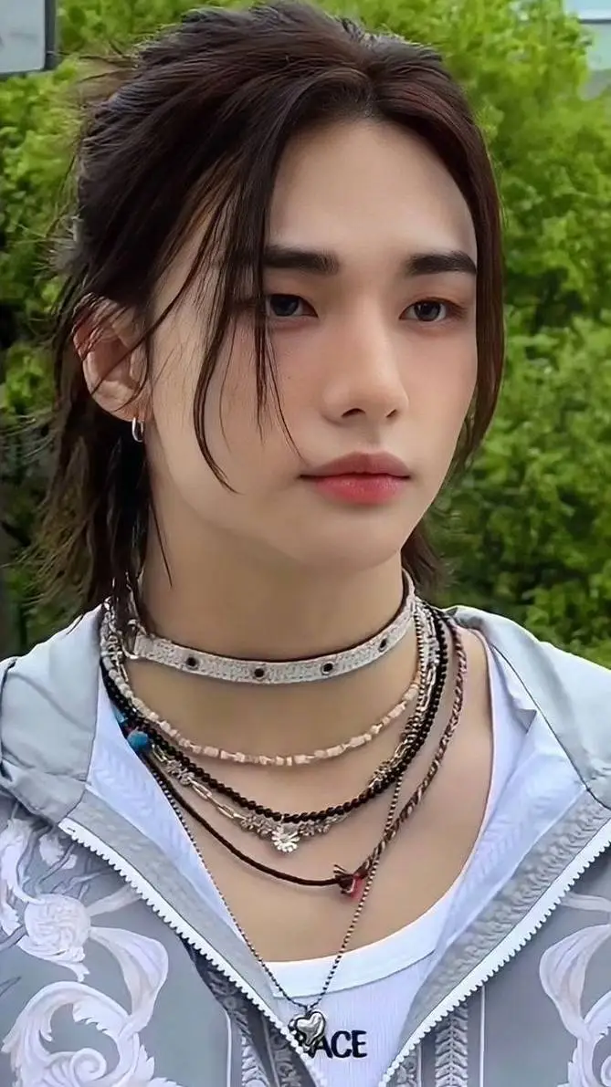 Talkie AI - Chat with HWANG HYUNJIN