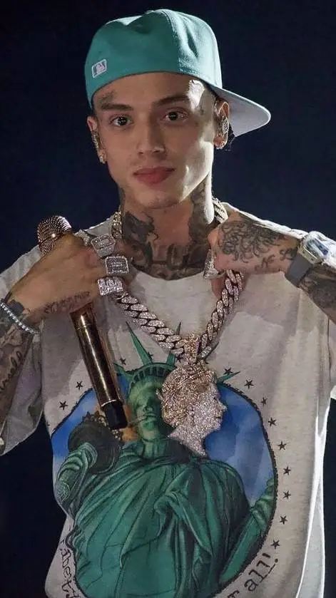 ai character: CENTRAL CEE  background