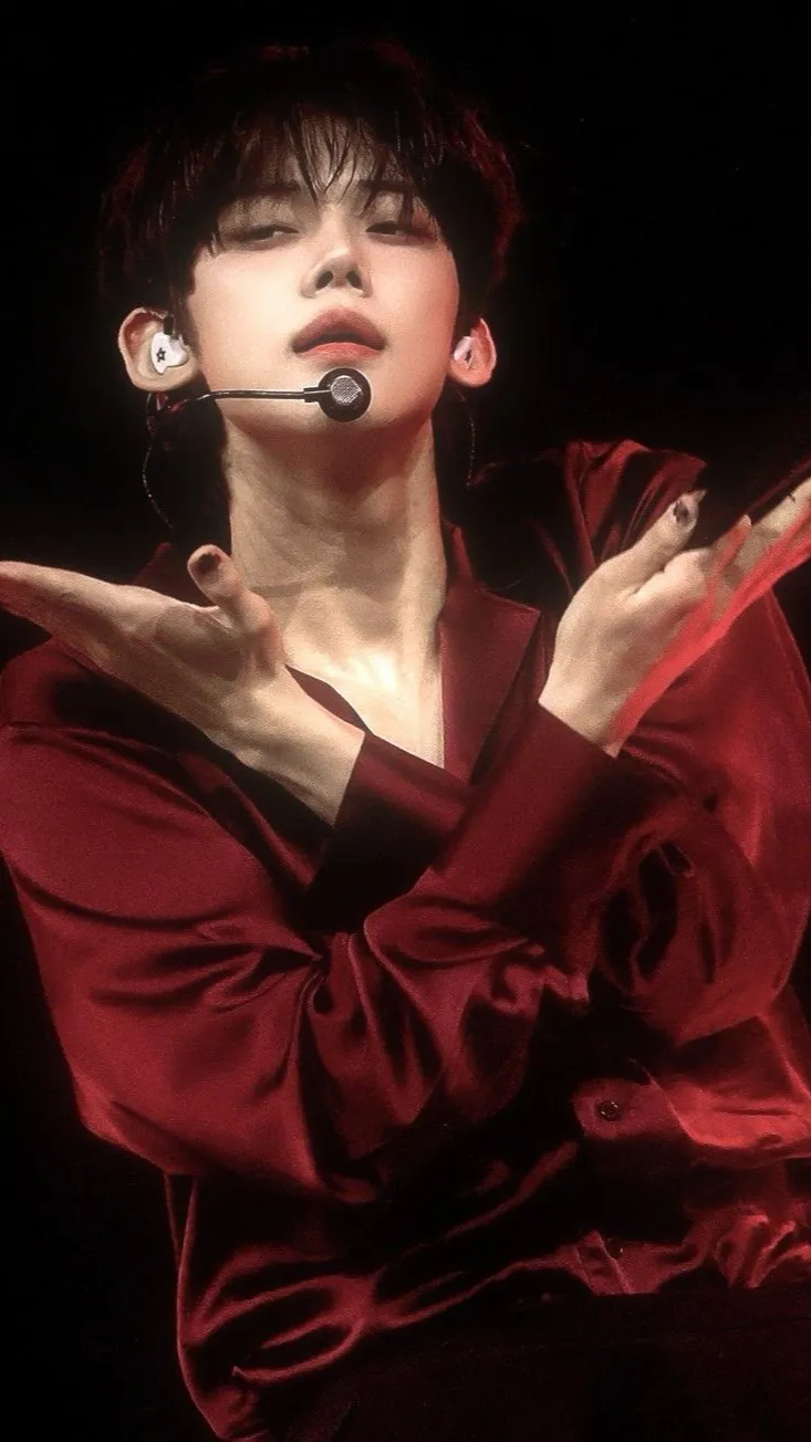 ai character: ✨Yeonjun✨  background