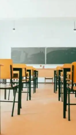 ai character: escuela argentina  background