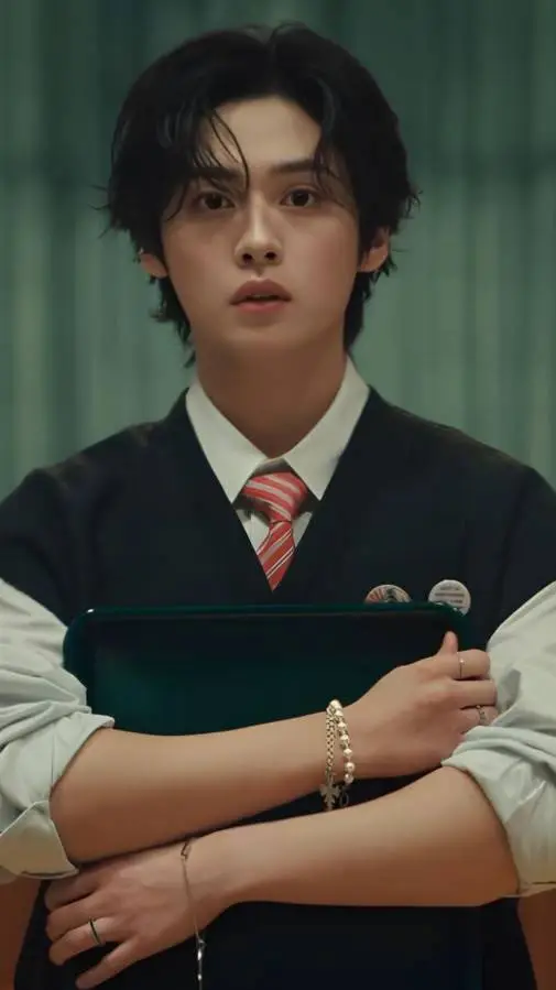 ai character: 💋 | Lee Know background