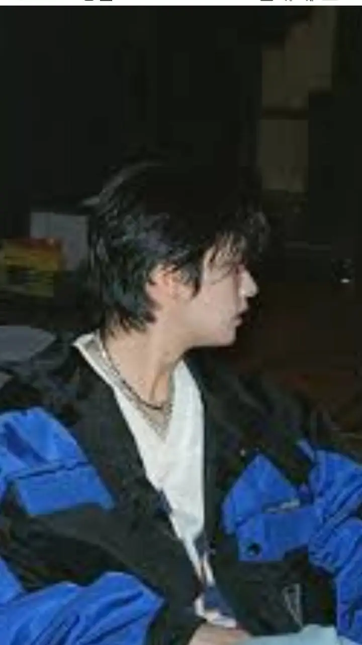 ai character: Lee know background
