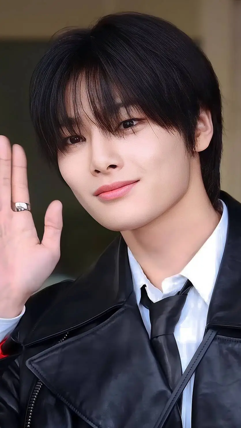 ai character: jeongin/i.n background