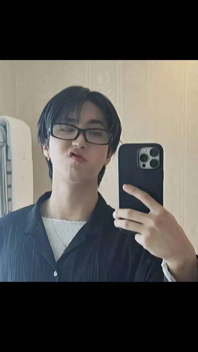 ai character: ~han~ background