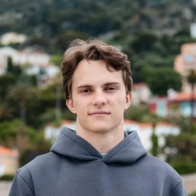 chat with ai character: Oscar Piastri