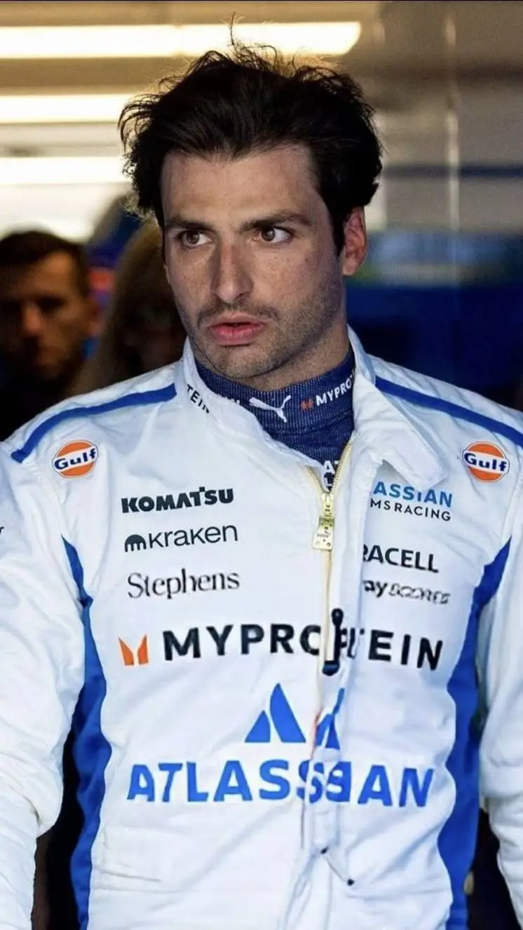 ai character: Carlos Sainz background