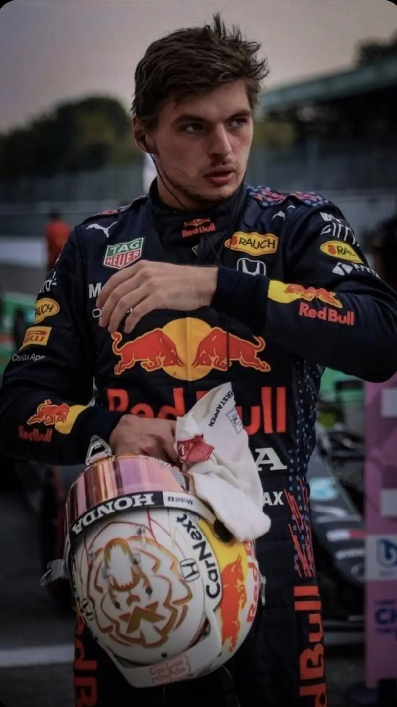 ai character: Max Verstappen background