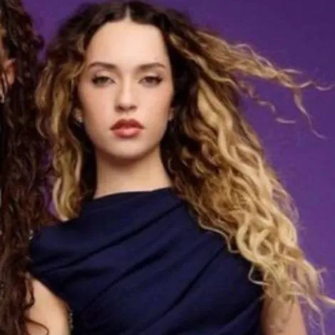 chat with ai character: Daniela 