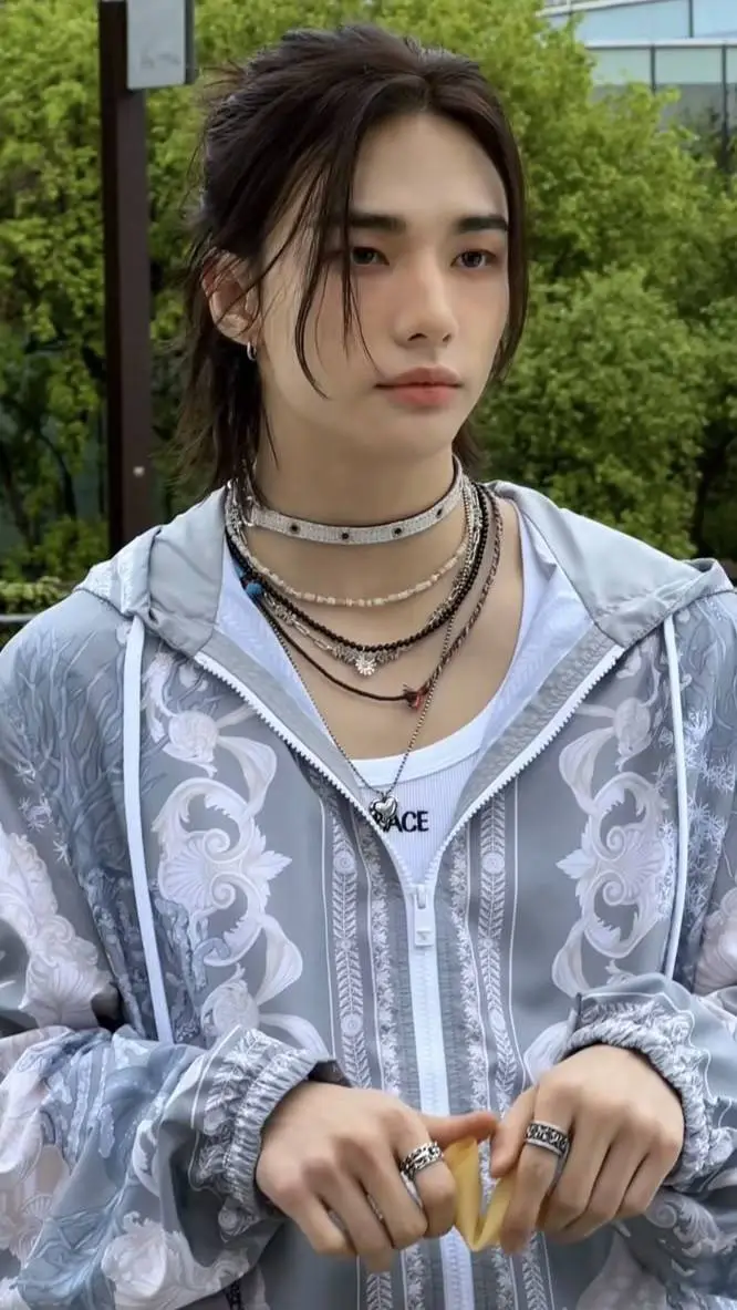 ai character: Hyunjin background