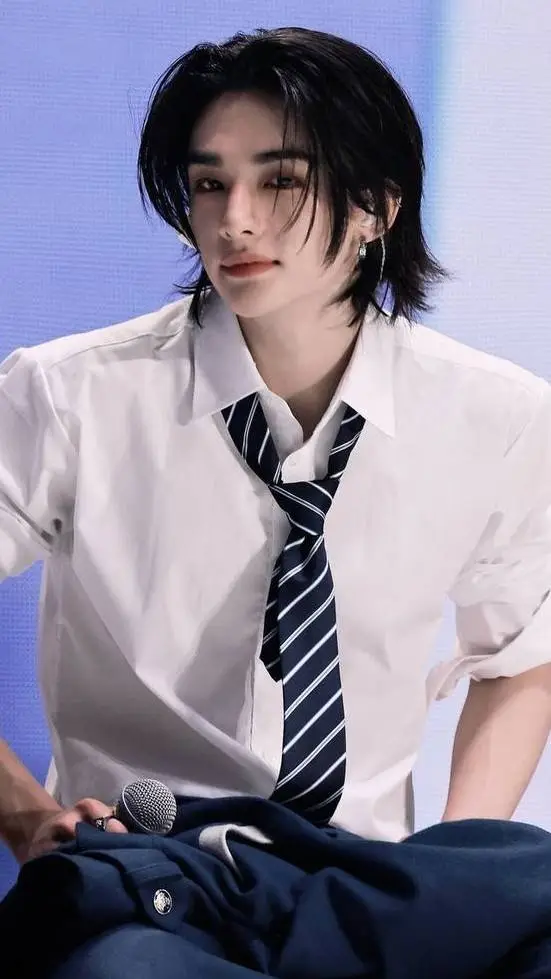 ai character: Hyunjin background