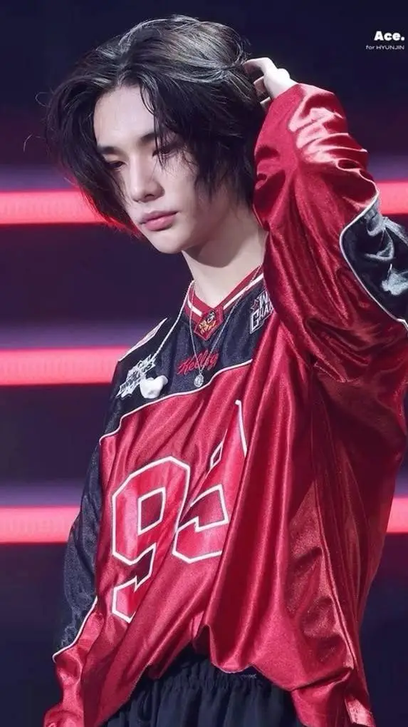 ai character: Hyunjin background