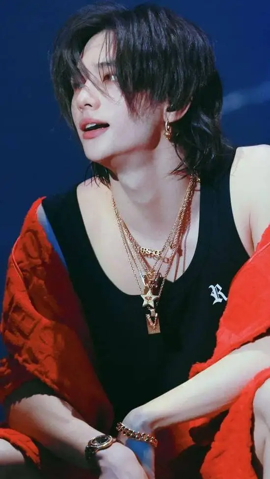 ai character: Hyunjin background