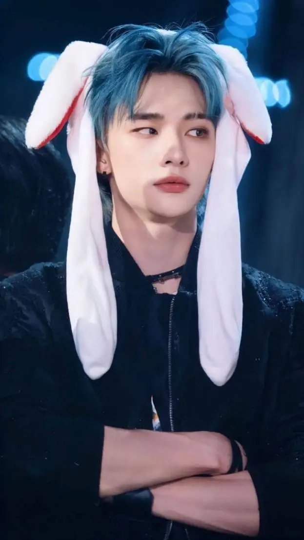 ai character: Hyunjin background