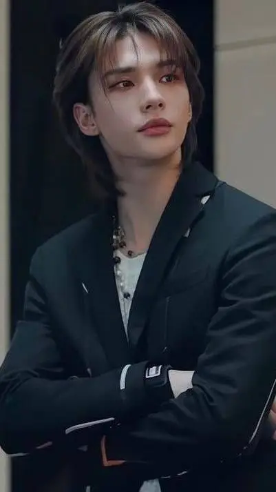 ai character: Hyunjin background