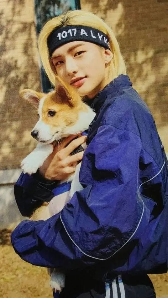 ai character: Hyunjin background