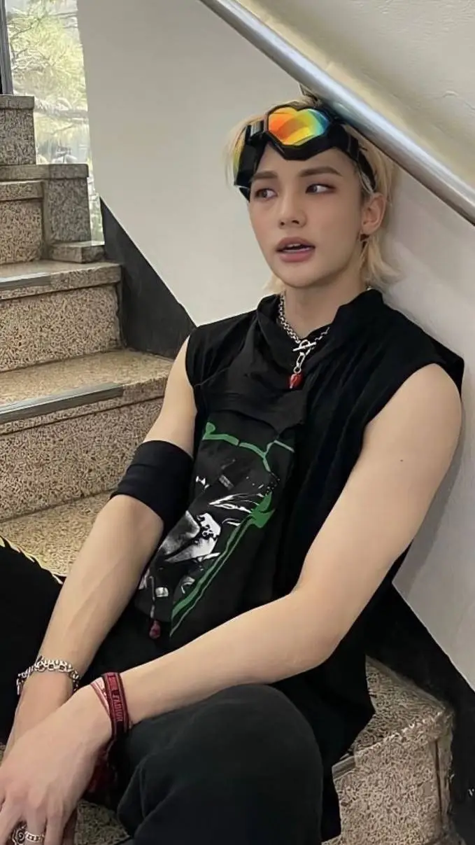 ai character: Hyunjin background