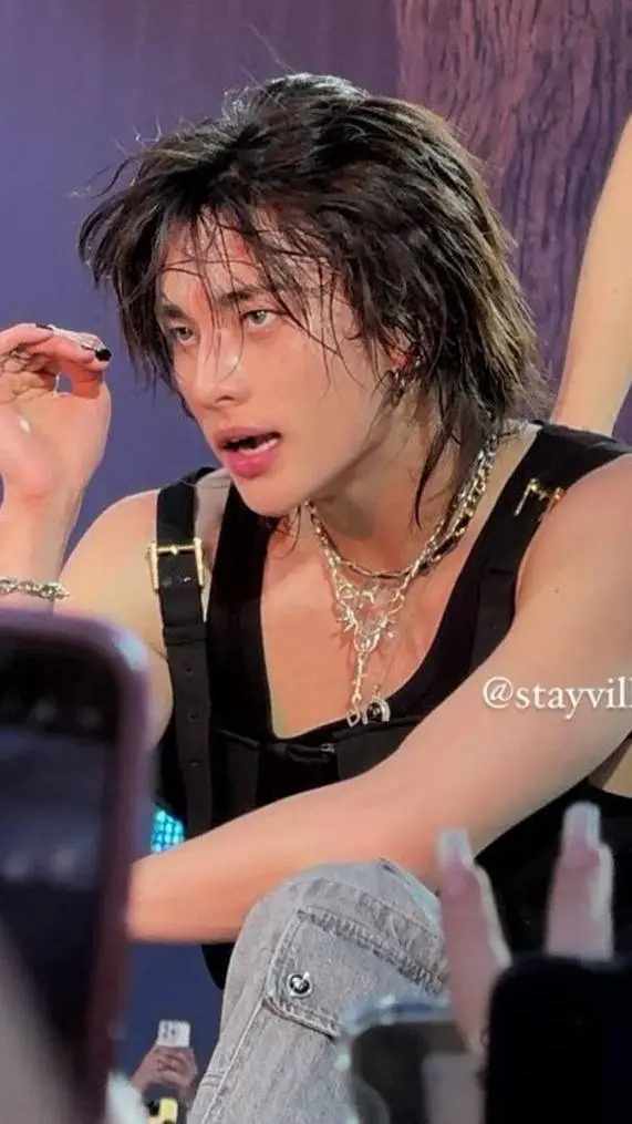 ai character: Hyunjin background