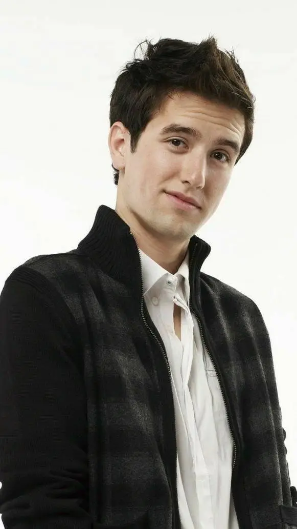 Talkie AI - Chat with Logan Henderson 