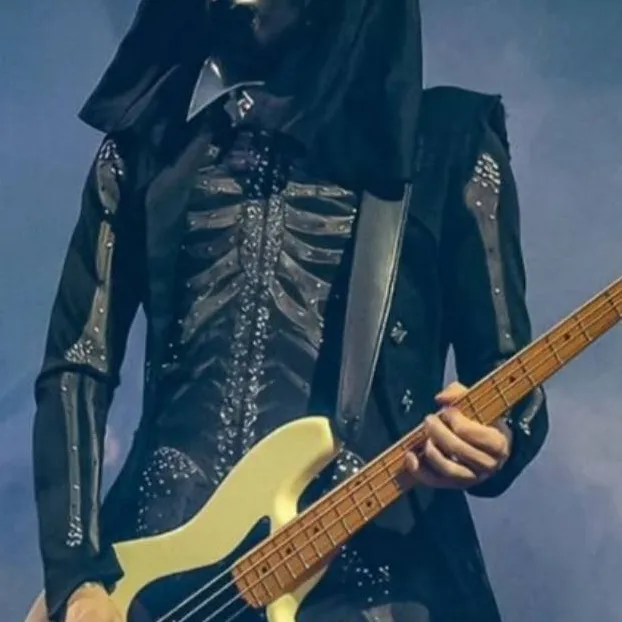 chat with ai character: RAIN GHOUL.💀